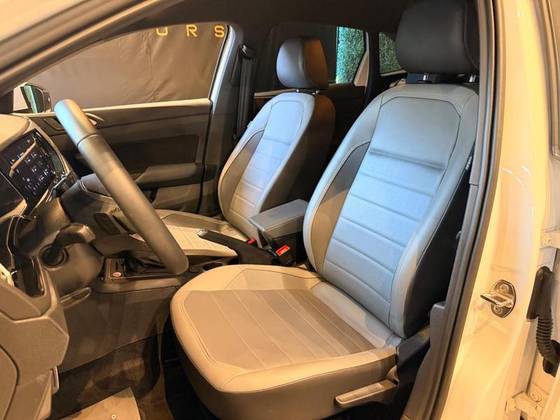 VOLKSWAGEN NIVUS 1.0 200 TSI TOTAL FLEX HIGHLINE AUTOMÁTICO